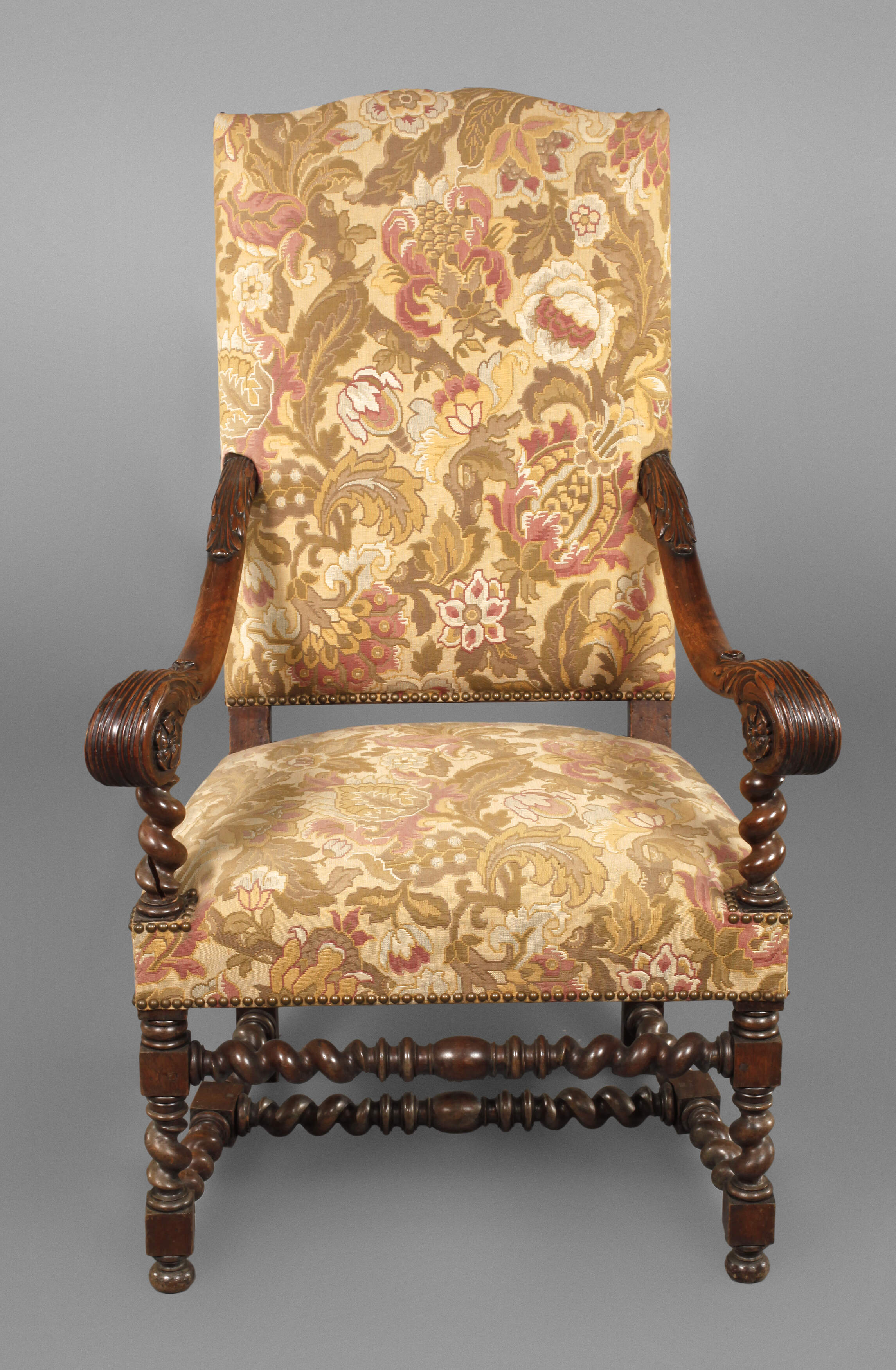 Schwerer barocker Armlehnsessel