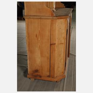 Bäuerlicher Aufsatzschrank