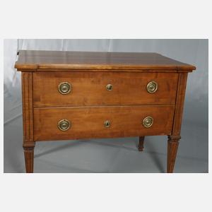 Klassizistische Kommode