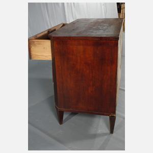 Klassizistische Kommode