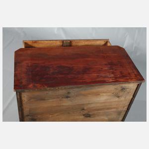 Klassizistische Kommode