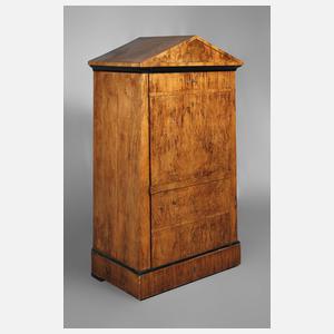 Konischer Kleiderschrank Biedermeier