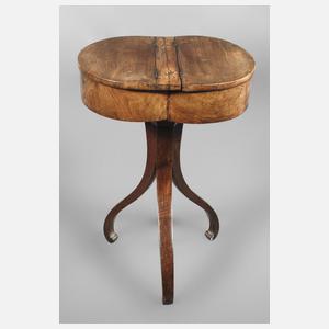 Kleiner Biedermeier-Nähtisch