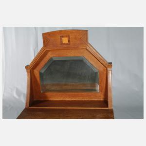 Kleiner Pfeilerschrank