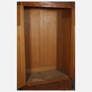 Kleiderschrank