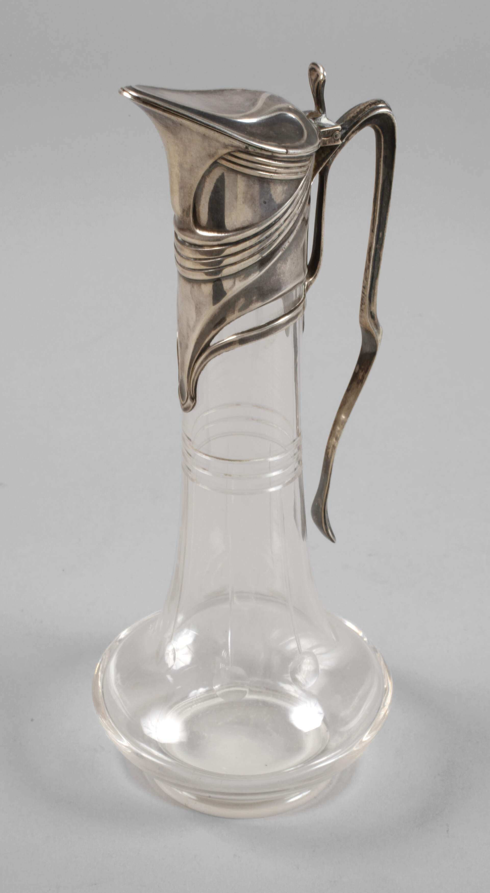 Kleine Jugendstilkaraffe mit Silbermontierung