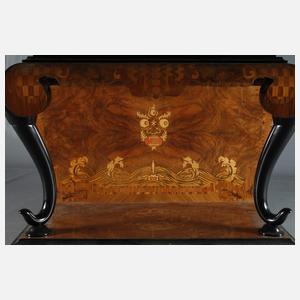 Feiner Kabinettschrank im thailändischen Stil