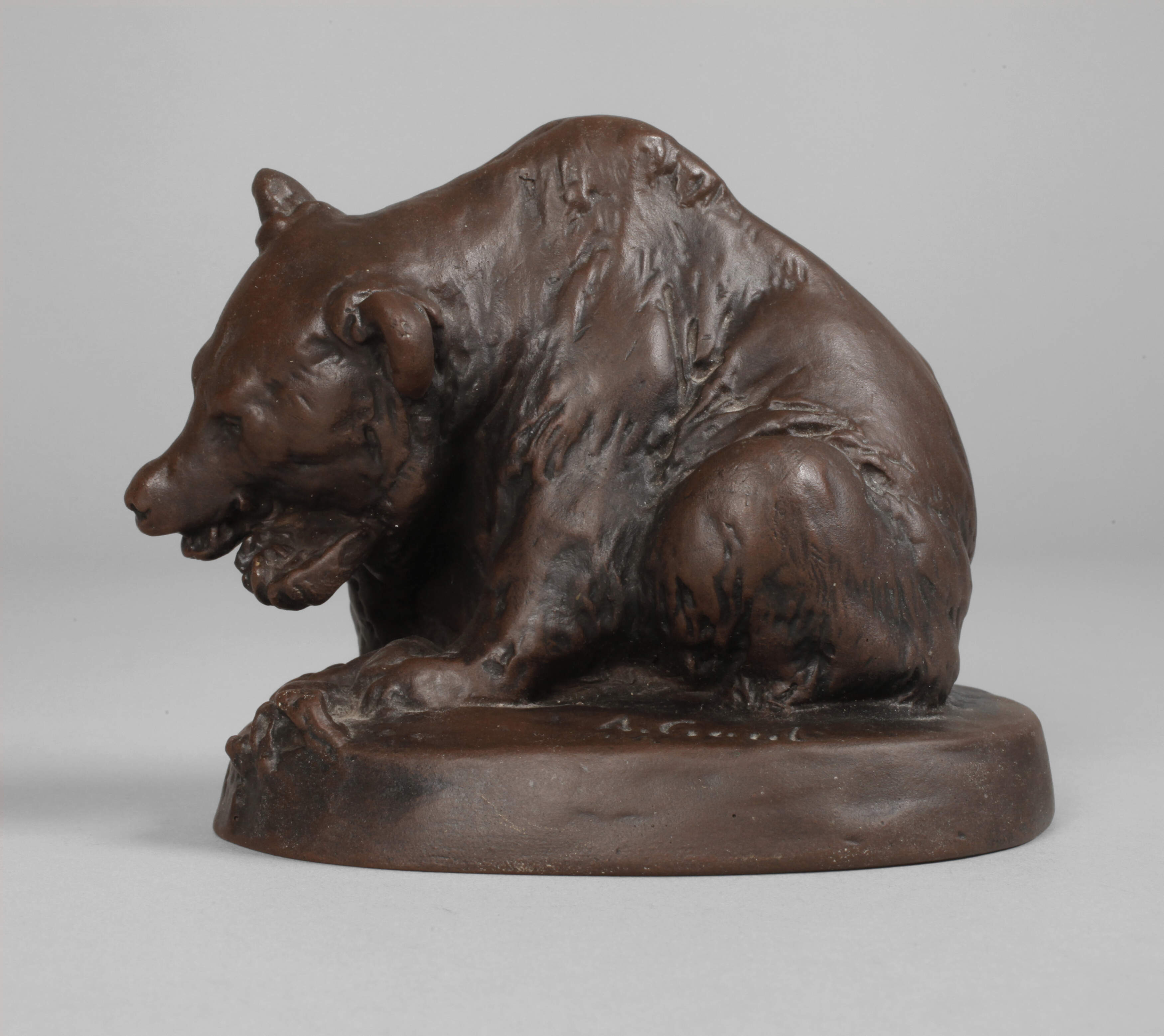 Meissen "Bär, fressend"