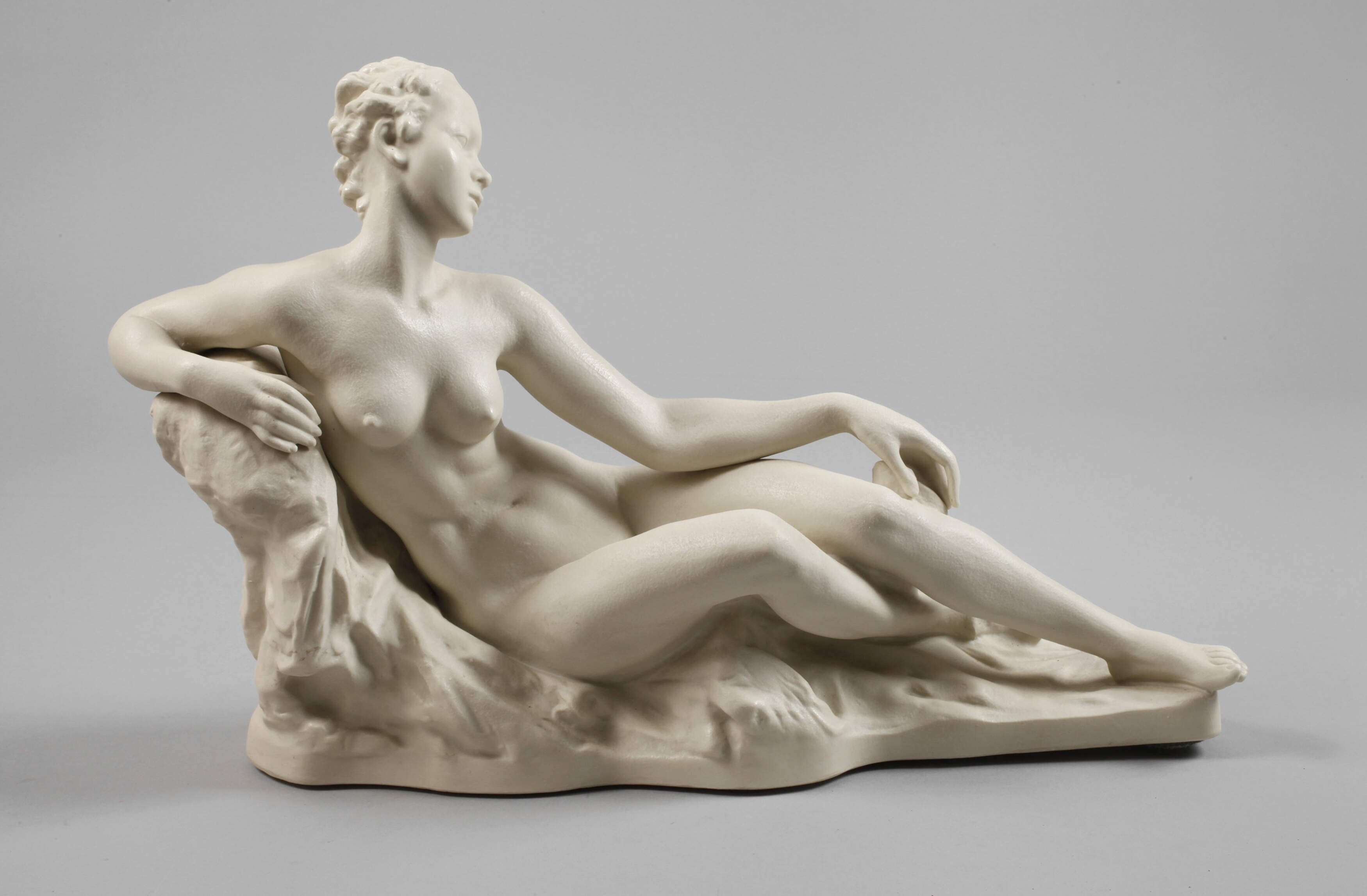 Rosenthal "Liegende Frau"