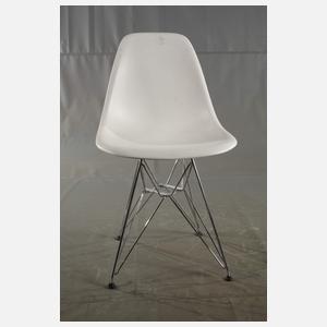 Drei DSR Stühle Charles & Ray Eames