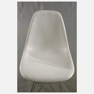 Drei DSR Stühle Charles & Ray Eames