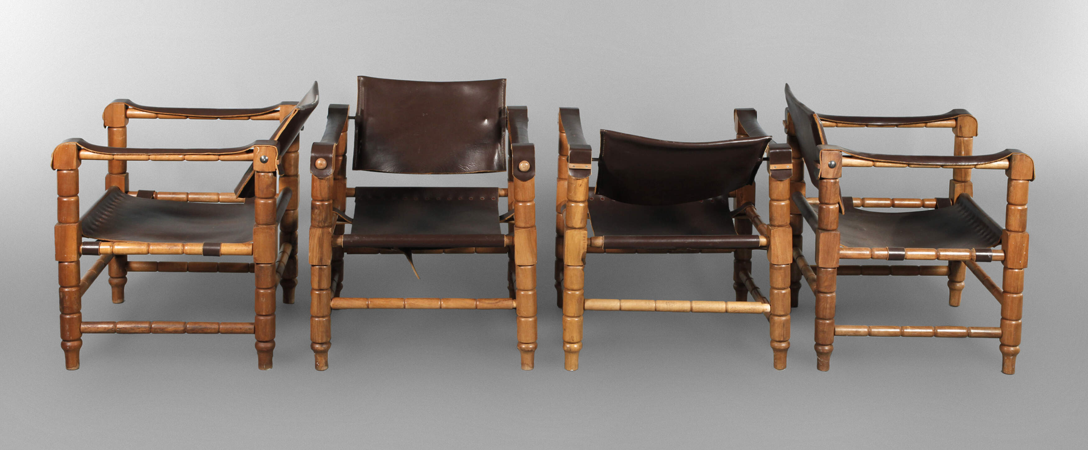 Vier Safari-Chairs