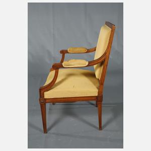 entfällt: Drei neoklassizistische Armlehnsessel