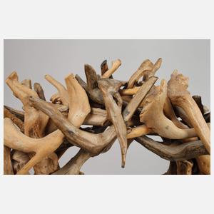 Installation aus Treibholz