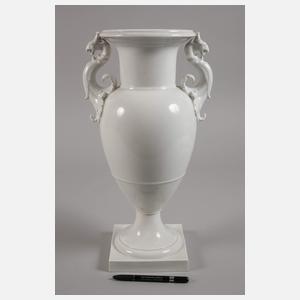 KPM Berlin "Französische Vase mit Greifenhenkeln"