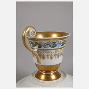 KPM Berlin Prunktasse Blumenkranzdekor