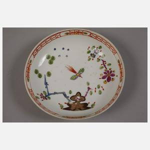 Meissen zwei Tassen und Unterschale Kakiemondekor