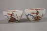 Meissen zwei Tassen und Unterschale Kakiemondekor