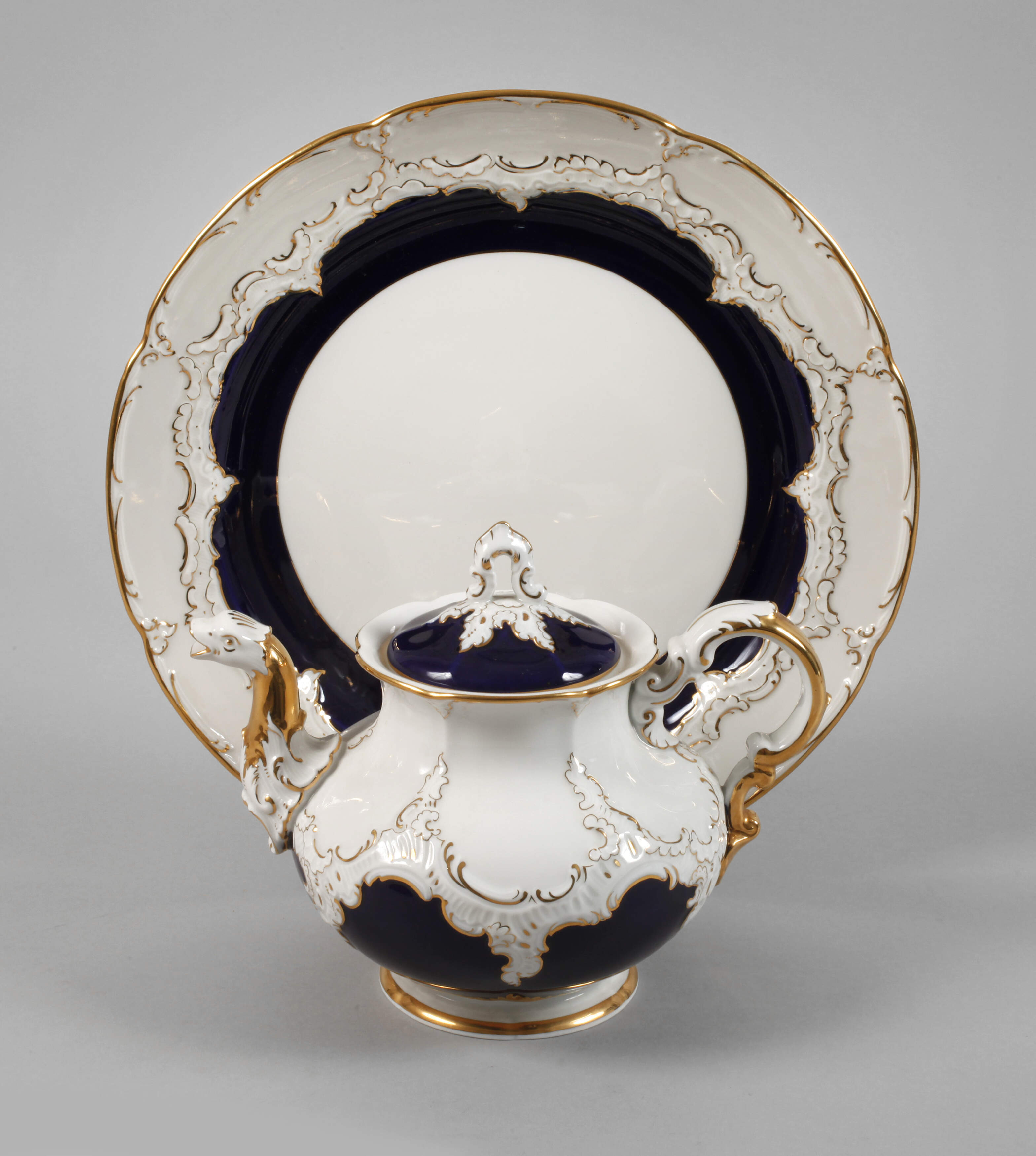 Meissen Teekanne und Kuchenplatte "B-Form"