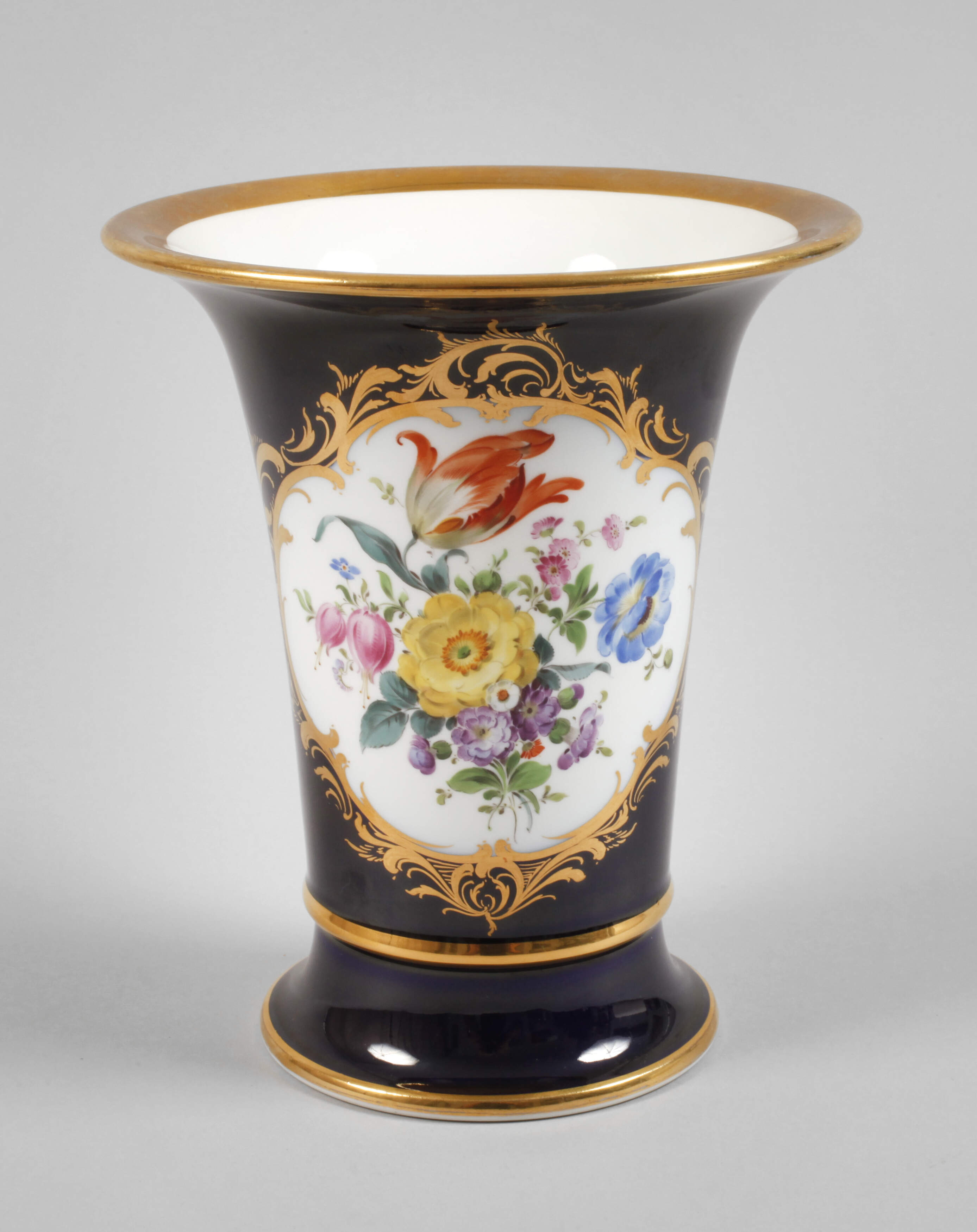 Meissen Trompetenvase "Amsterdamer Art"
