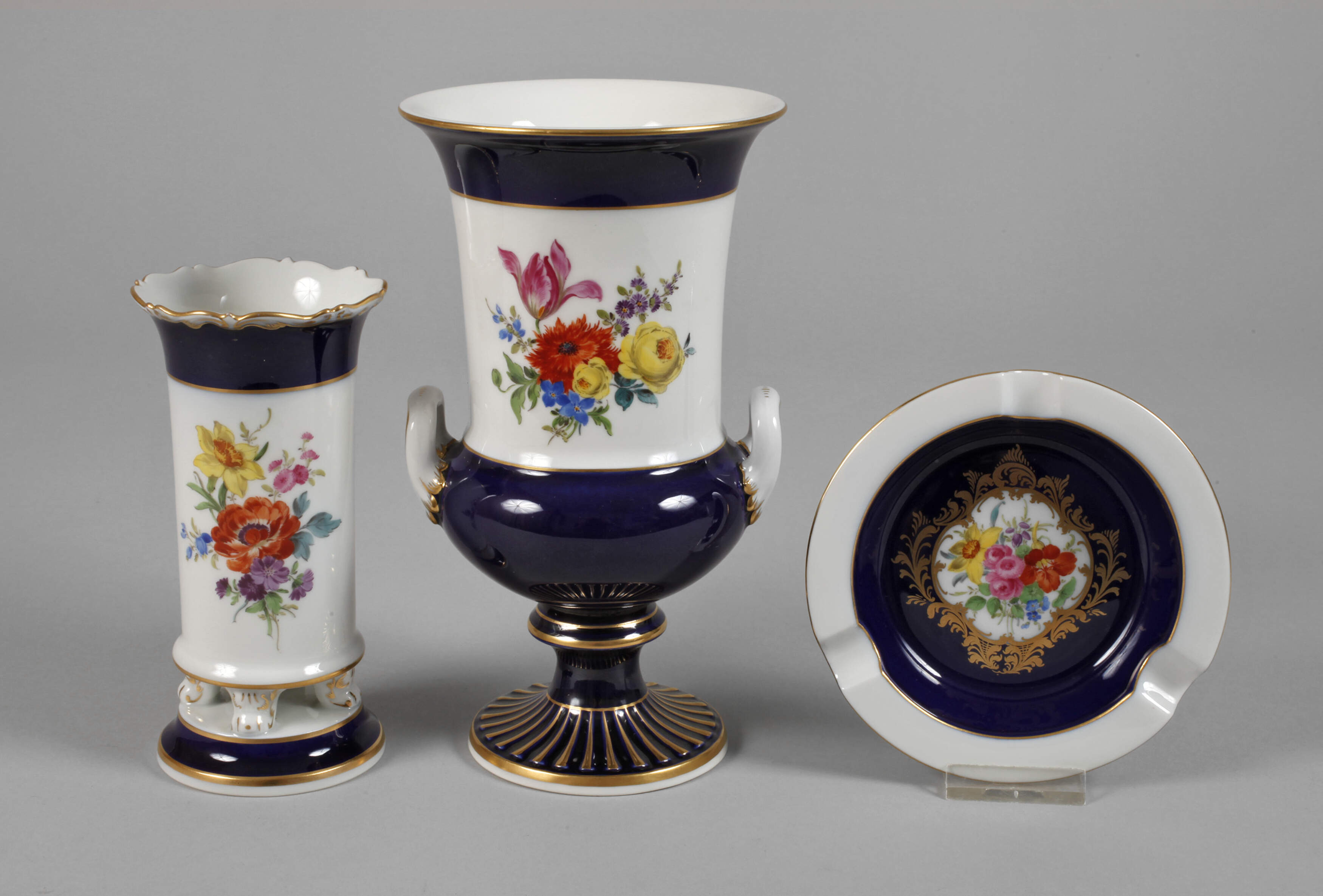 Meissen Konvolut Blumenmalerei mit Blaufond