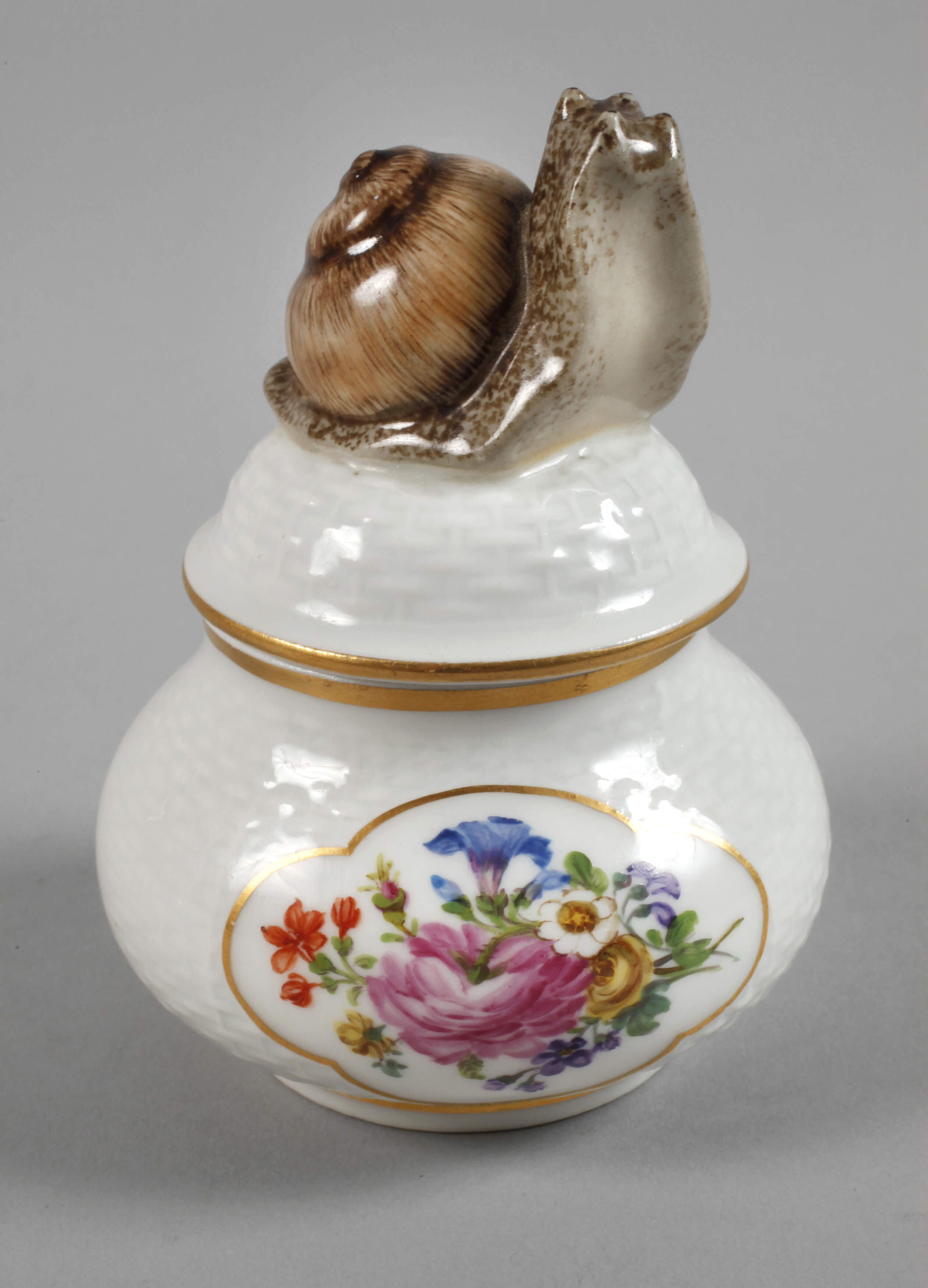 Meissen Deckeldose mit Schneckenknauf
