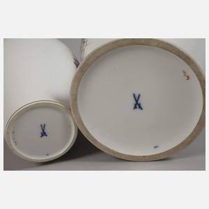 Meissen zwei Urnenvasen "Blumenbukett"