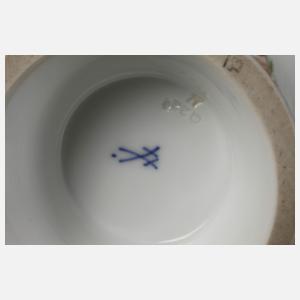 Meissen drei Mokkatassen und zwei Vasen