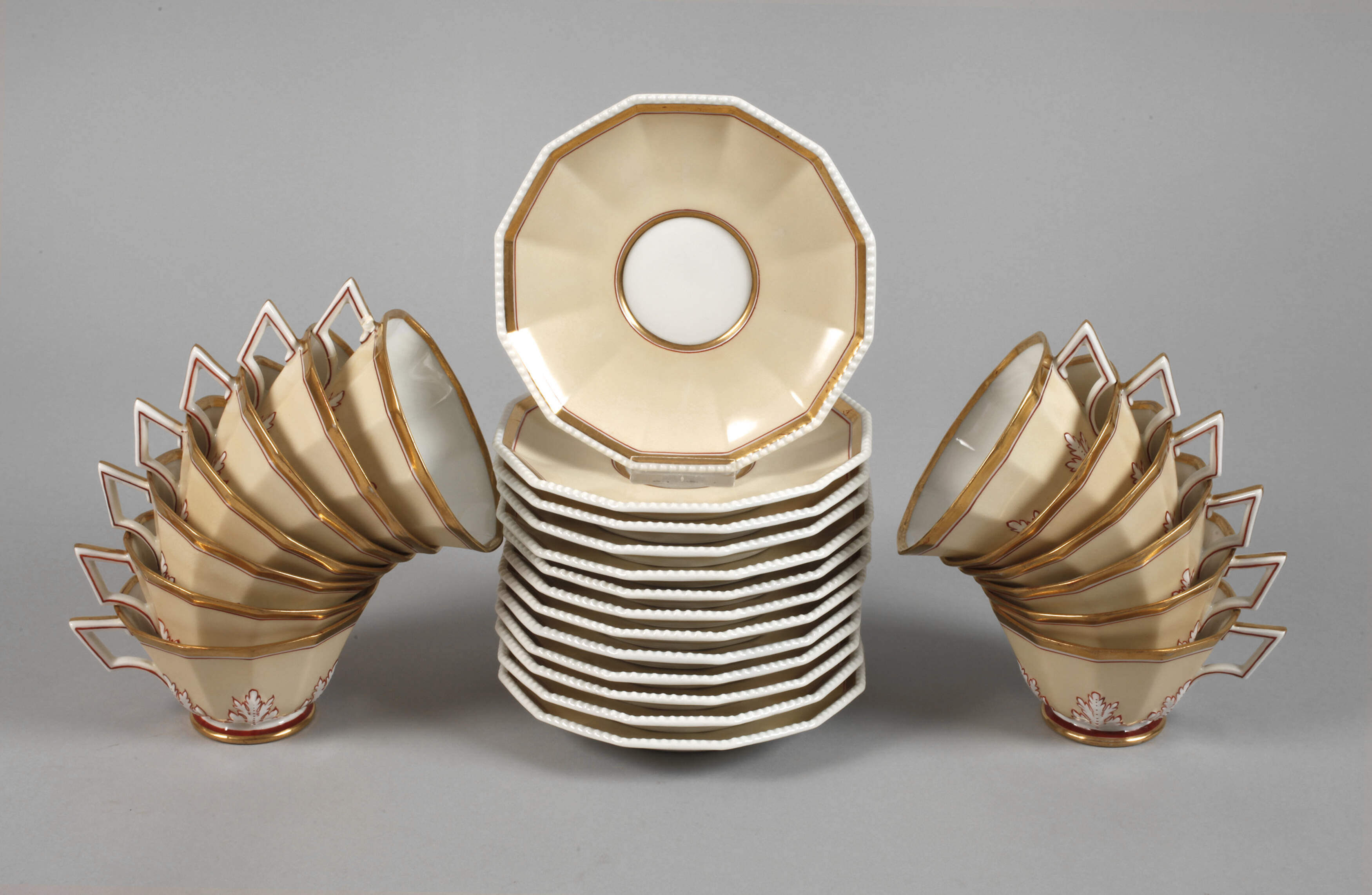 Nymphenburg 13 Kaffeetassen "Perl"