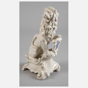 Nymphenburg "Bayerischer Löwe auf Sockel"