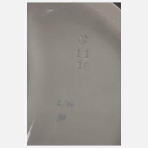 Nymphenburg "Dame mit langer Jacke"