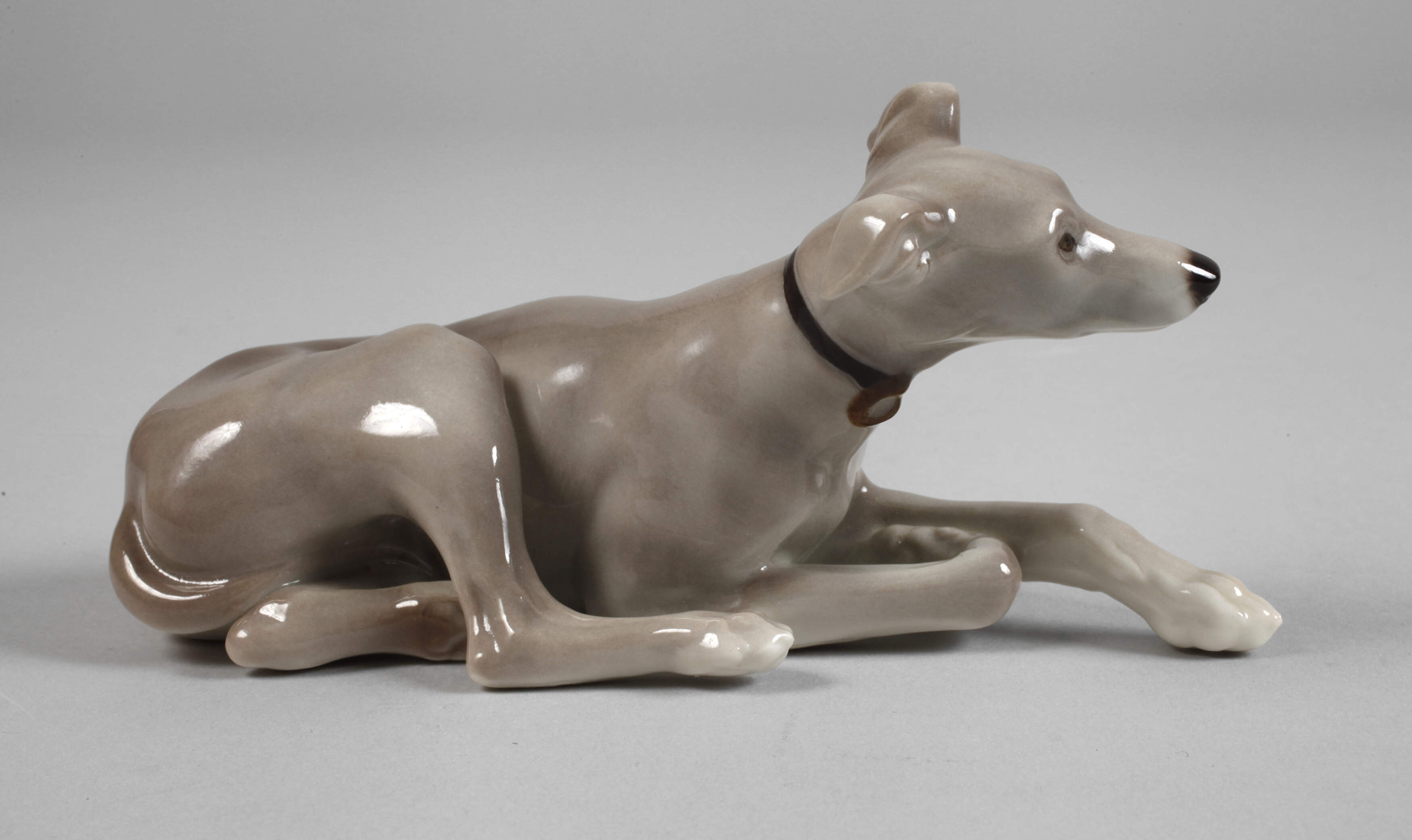 Nymphenburg "Liegender Windhund"