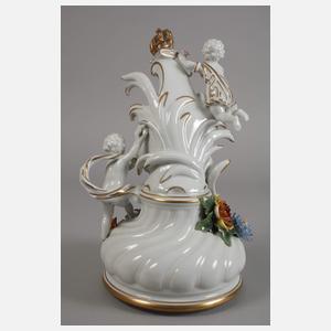 Potschappel übergroße Prunkvase mit Figurenbesatz