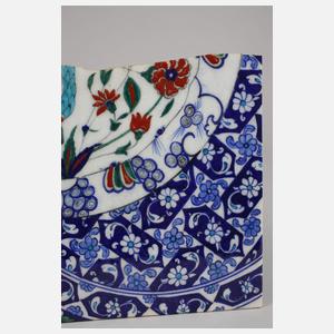 Fragment einer großen Iznik-Fliese