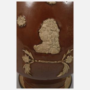 Bunzlauer Birnenkrug mit Herrscherbildnis