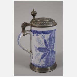 Fayencekrug mit Madonnenfigur