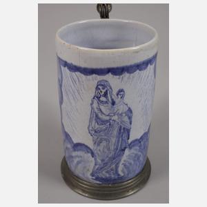 Fayencekrug mit Madonnenfigur