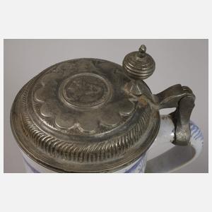 Fayencekrug mit Madonnenfigur