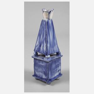 Fayencevase in Form eines barocken Ofens