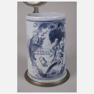 Fayencewalzenkrug mit Susanna im Bade
