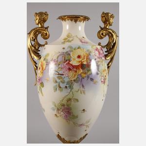 Große montierte Bodenvase