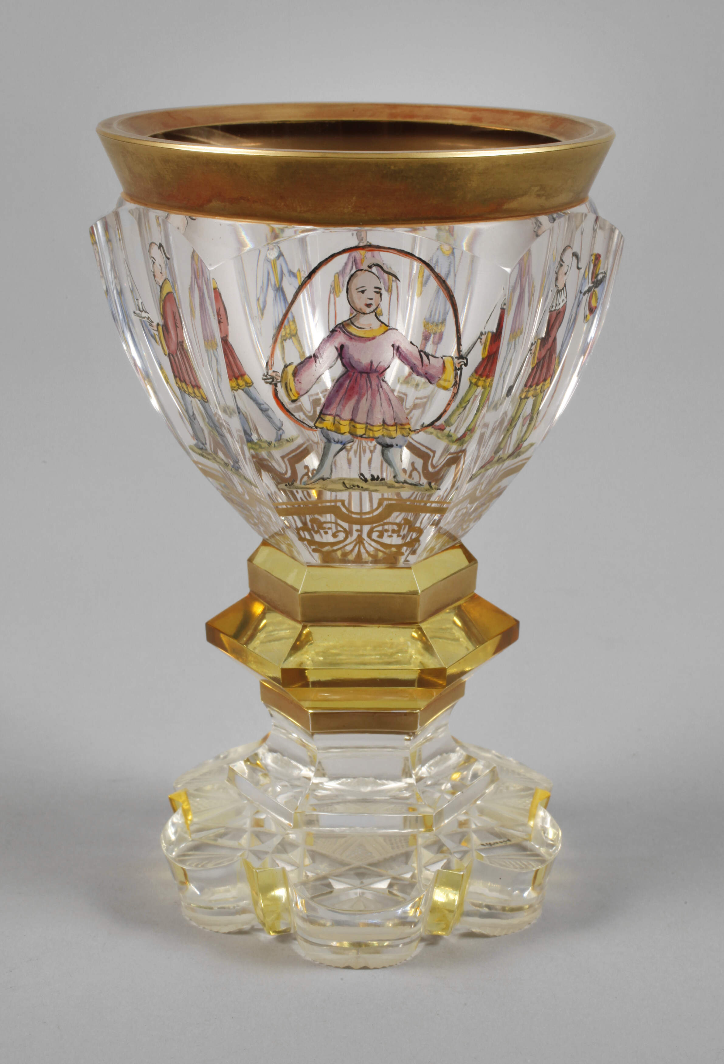 Fußbecher mit Chinoiserien