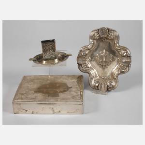 Drei Silber Rauchutensilien