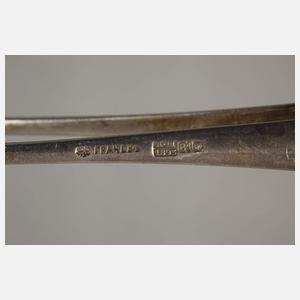 Acht Silberlöffel und Zuckerzangen aus Adelsbesitz