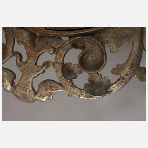 Paar große Eisengussreliefs