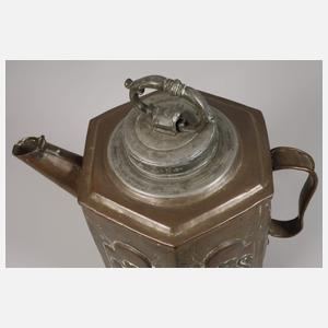 Große barocke Erntekanne