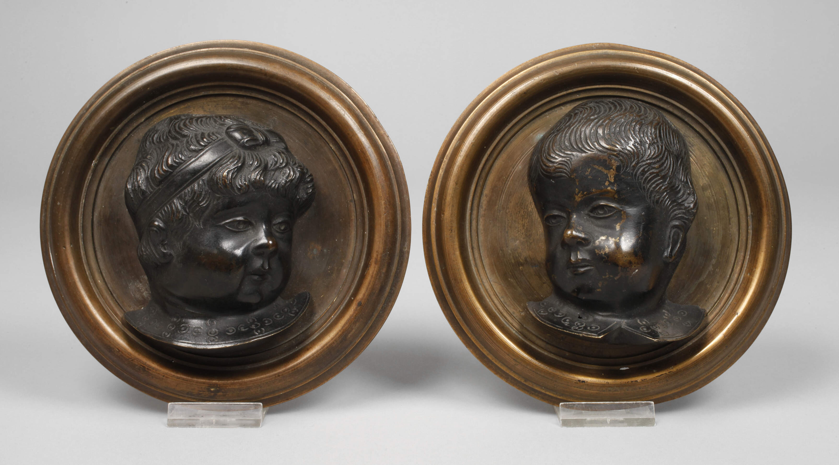 Paar Wandappliken im Renaissancestil