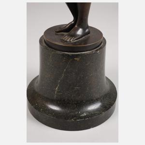 Josef Moest, stehender weiblicher Akt