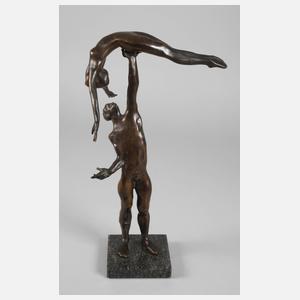 John Mills, Hebefigur