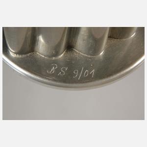 Sechs moderne Skulpturen